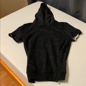Short sleeve hoodie